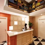 ベッド・アンド・ブレックファスト The Other Duomo House By House In