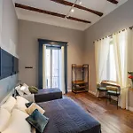 ベッド・アンド・ブレックファスト The Other Duomo House By House In ナポリ