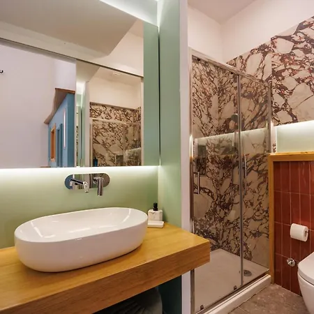 The Other Duomo House By House In 4* Neapel
