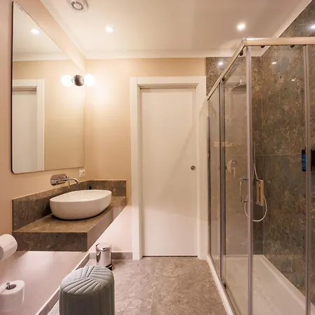 The Other Duomo House By House In 4* Neapel